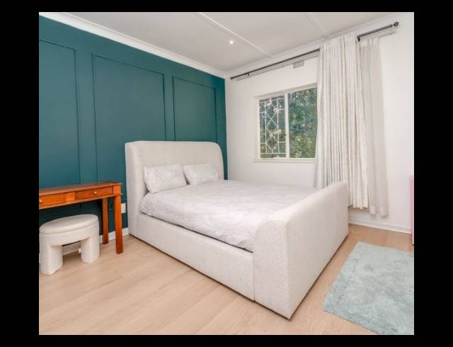 2 BEDROOM APARTMENT FOR SALE IN SANDOWN